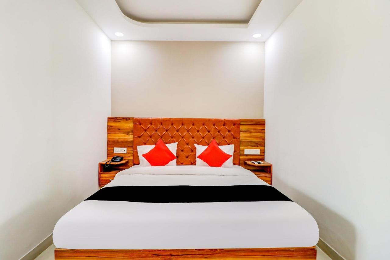 Oyo Flagship 80318 Hotel Sai Plaza Near Indira Gandhi International Airport ニューデリー エクステリア 写真
